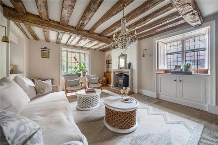 6 bedroom detached house to rent - Photo 3