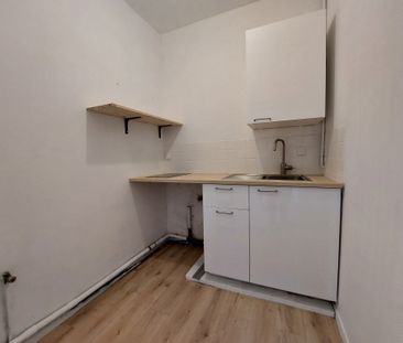 Location Appartement 2 pièces 36m² ST AUBIN LES ELBEUF 76410 - Photo 3