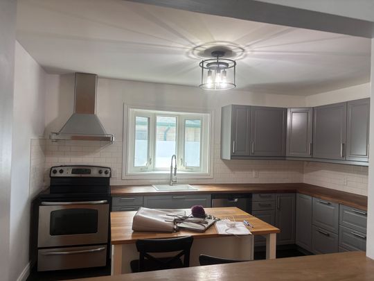 For Lease - 52 Terraview Boulevard, Toronto, Ontario - Photo 1