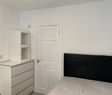 Room in a Shared House, Charter Avenue, CV4 - Photo 2