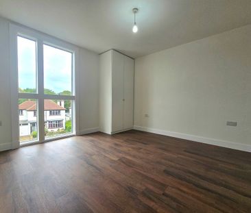 3 Bedroom Apartment, Norbury Avenue, London - Photo 3