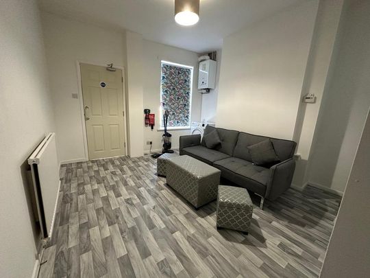 4 bedroom house of multiple occupation to rent - Photo 1