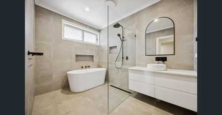 Spacious Four-Bedroom Family Home in a Prime Keysborough Location - Photo 4