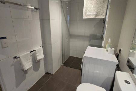 FULLY FURNISHED GRAND SOUTHBANK - Photo 2