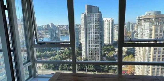 Vancouver DT water view 1bed 1bath den condo - Photo 2