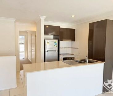 2-BEDS TOWNHOUSE IN SPRINGFIELD LAKES PRIME LOCATION! - Photo 3