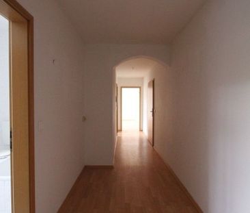 Großzügige 2-Raum-Wohnung mit Balkon und Einbauküche in Bad Schlema - Foto 2