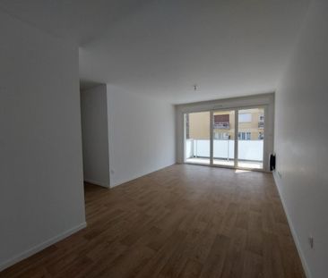 Location Appartement 2 pièces 46m² PETIT COURONNE 76650 - Photo 1