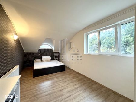Apartament peste garaj/terasa/curte/parcari. - Photo 3