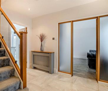 4 bedroom semi-detached house to rent - Photo 2