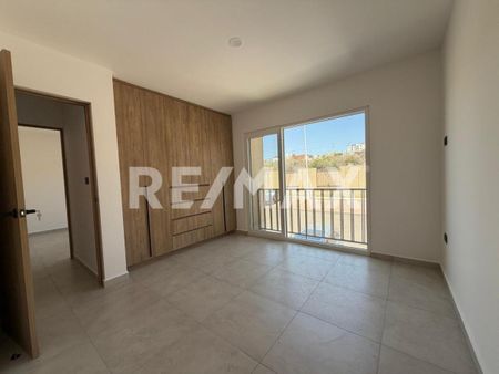 DEPARTAMENTO EN VILLAS DEL REFUGIO SUR - Foto 4