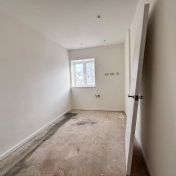 3 bed Flat for Rent - Photo 1