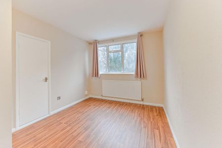 4 bedroom detached house to rent - Photo 5