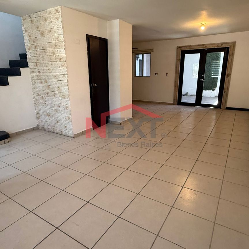 CASA EN RENTA EN FRESNOS RESIDENCIAL - Photo 1