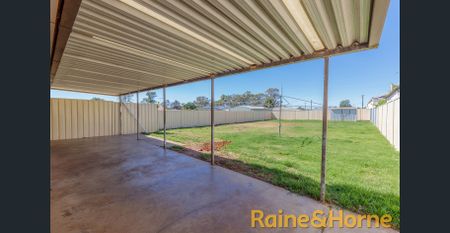 Comfortable Home - Photo 4