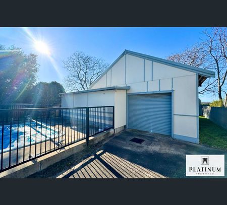 12 Queensbury Street, South Bunbury, WA 6230 - Photo 3