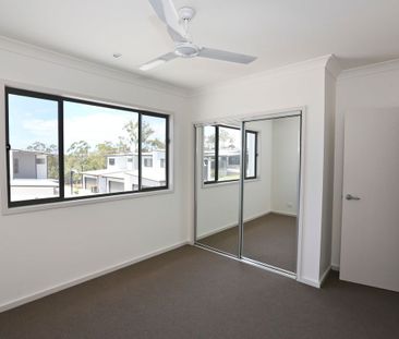 Spacious & Low-Maintenance Living in Glen Eden - Photo 2