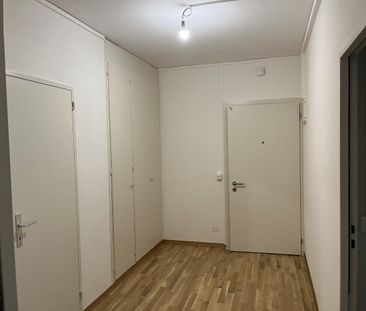 Appartement traversant de 4.5 pièces situé au 3ème étage. - Photo 1