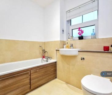 2 bedroom penthouse to rent - Photo 4