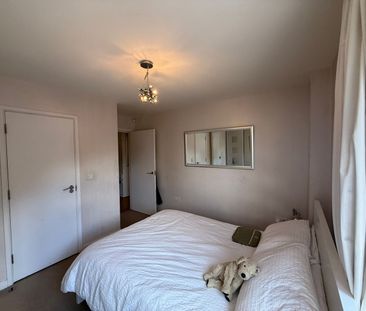 2 Bed Flat, Sullivan Court, E3 - Photo 4