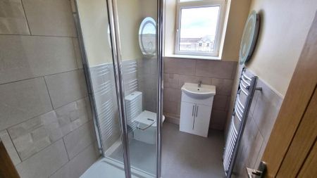 1 bedroom private hall to rent - Photo 5