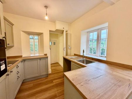 3 bedroom detached house to rent - Photo 4