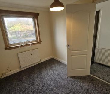4 bedroom terraced house to rent - Photo 3