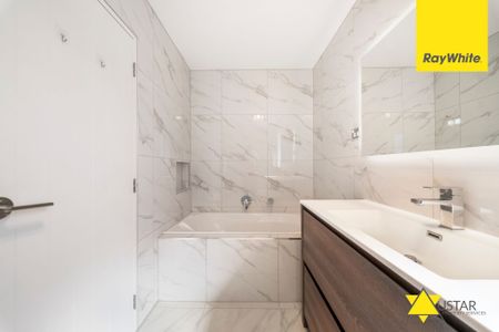 Modern Fully Furnished Family Home in Te Atatu South - Photo 3