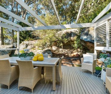 4 bedroom home with Pittwater views - Photo 6