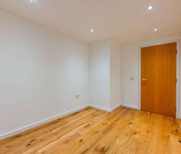 2 bedroom flat to rent - Photo 6