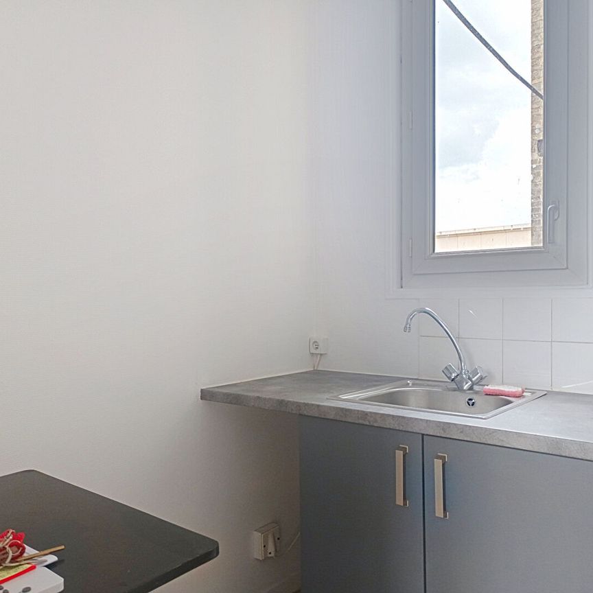 Appartement à louer - REIMS- HYPER CENTRE - Photo 1