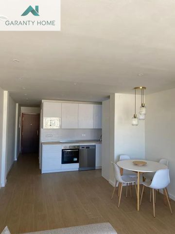 Piso de alquiler en Plaza Plaza Basconia, Los Castillejos - La Trinidad - Photo 4