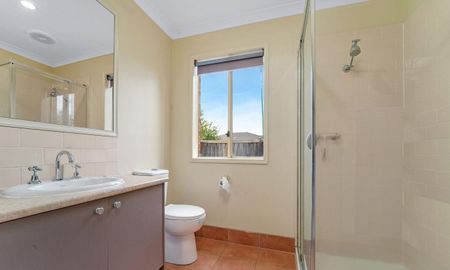 Property in a Prime Location! - Photo 3
