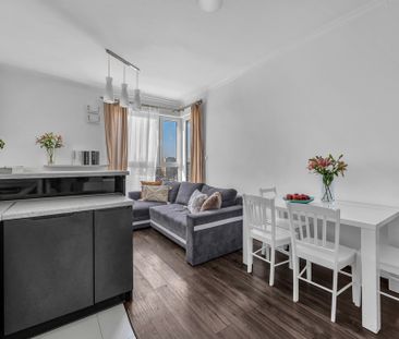 Mieszkanie 60 m2, 3 pokoje, 6 piętro, Gocław - Photo 1