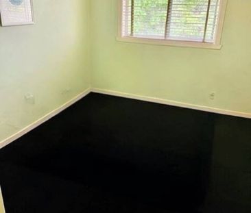 Renovated 2 b/r Footscray - park view - Photo 4