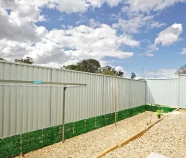 “4 Bedrooms ! 2 Bath ! 2 Car ! Ducted Air !” - Photo 1