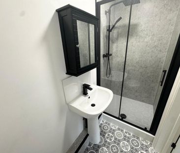 1 bedroom in a house share to rent - Photo 6