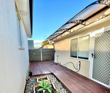 Private Studio Living Ideal for Singles! - Photo 5