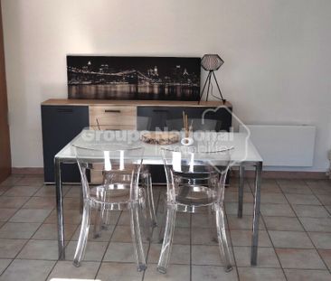 CHATEAURENARD centre, appartement type 2 meublé avec terrasse, - Photo 2