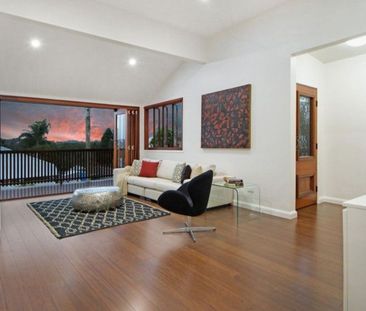 Gorgeous home with perferect position in Red Hill with Breathtaking... - Photo 1