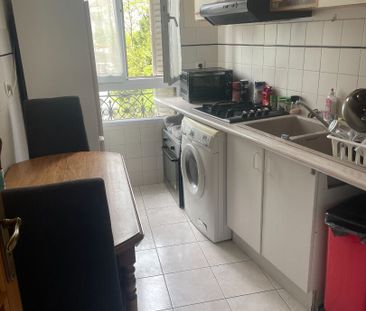 Location Meublée 3 pièces 50 m² Suresnes - Photo 4