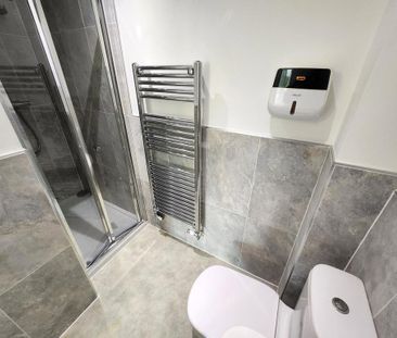 3 bedroom semi-detached house to rent - Photo 6