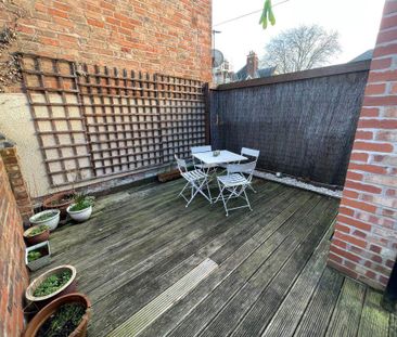 3 bedroom terraced house to rent - Photo 2