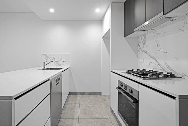 Modern 2-Bedroom Apartment in St Peters - Photo 1