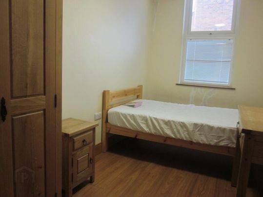 Unit 1, 42 Fitzroy Avenue, Belfast, BT7 1HW - Photo 1