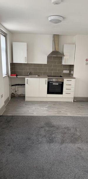 Studio to rent - Photo 1