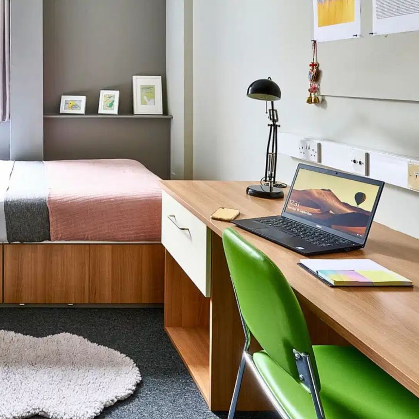 Basic Studio - Photo 1