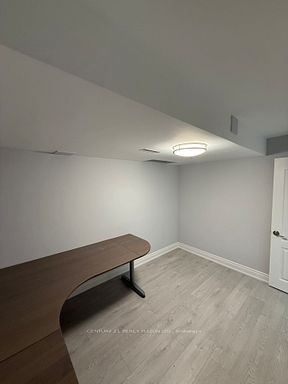 For Lease - 932 Schaeffer Outlook, Newmarket, Ontario - Photo 4