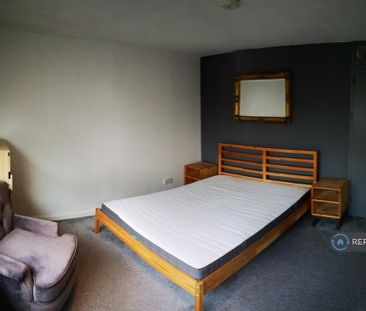 2 bedroom maisonette to rent - Photo 6