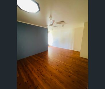 4 Sinnott Court, Moranbah, Qld 4744 - Photo 2
